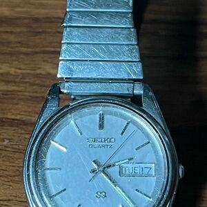 Vintage Seiko SQ 8223-7189 Men’s Silver Wristwatch  Japan Movt Working